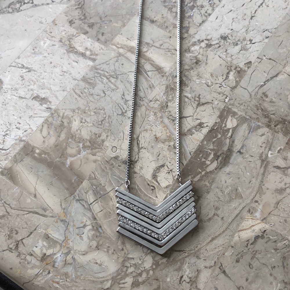 Long silver arrow necklace!
